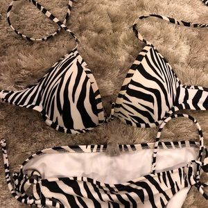 Victoria’s Secret bikini